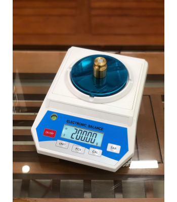 Cân kỹ thuật 1 số lẻ 300g Labex HC-B3001