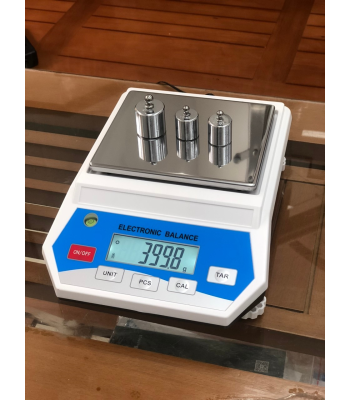 Cân kỹ thuật 1 số lẻ 600g Labex HC-B6001