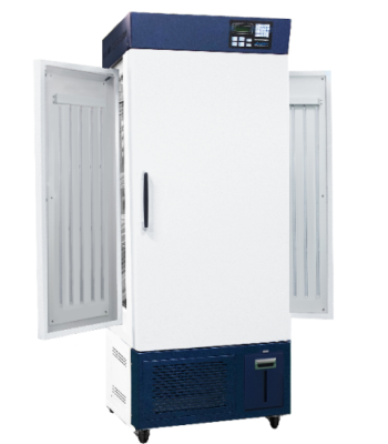 Tủ vi khí hậu có điều khiển ánh sáng, nhiệt độ, độ ẩm, 430 lít Labtech LGC-5201